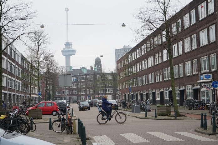 Rotterdam, zicht op Euromast ©MUG