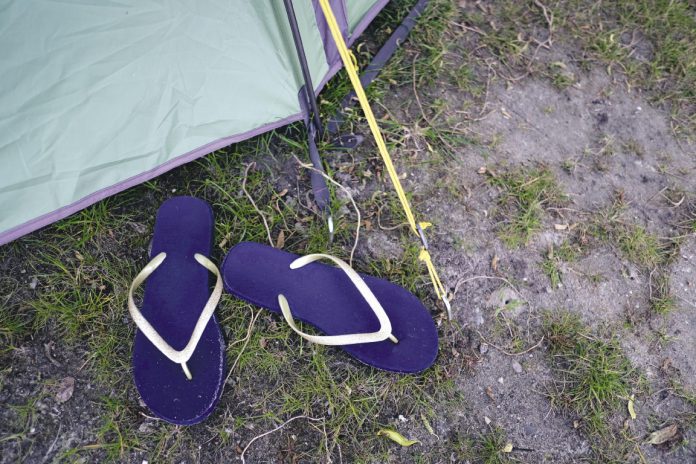 Slippers in het gras kan ook in Nederland | © Sodis Vita